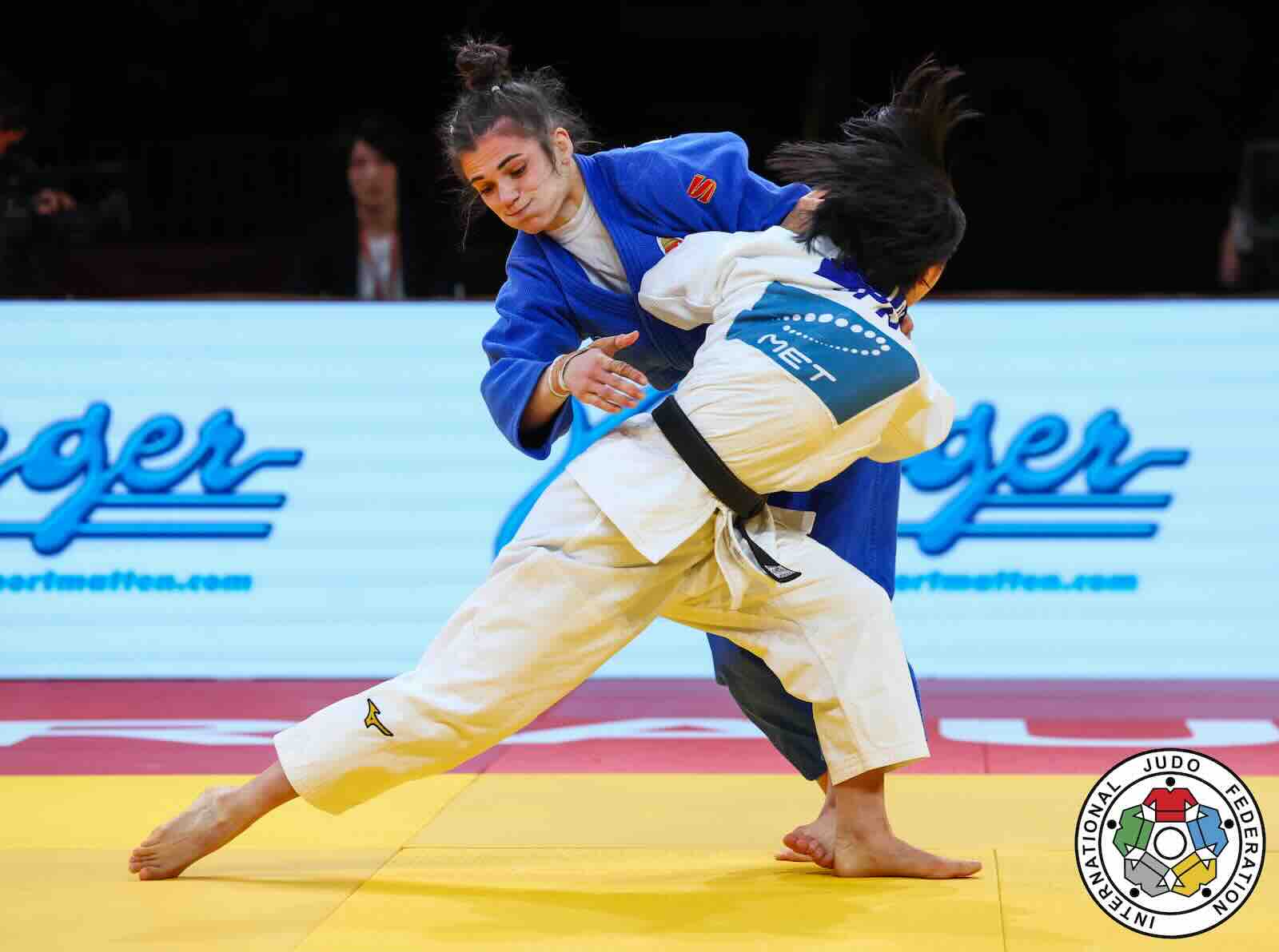 Gyerty&aacute;s R&oacute;za